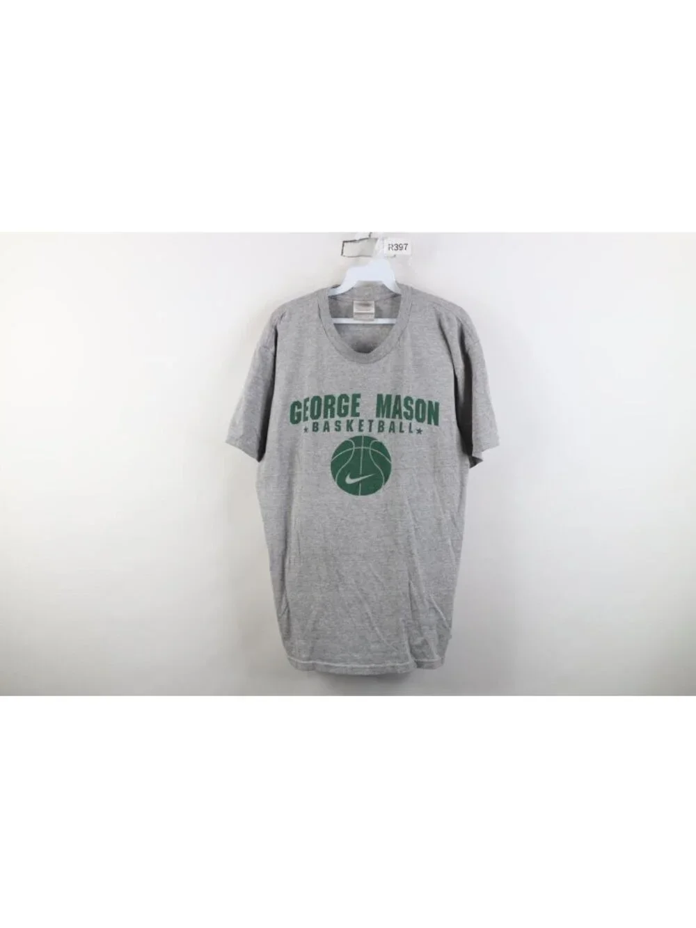Vintage Nike Mens Large George Mason University Basketball Short Sleeve T-Shirt